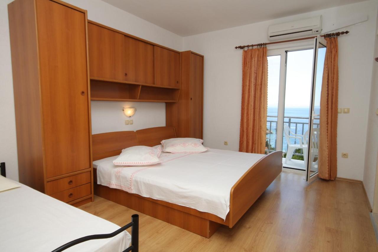 Apartments And Rooms With Parking Space Brela, Makarska - 6895 Zewnętrze zdjęcie